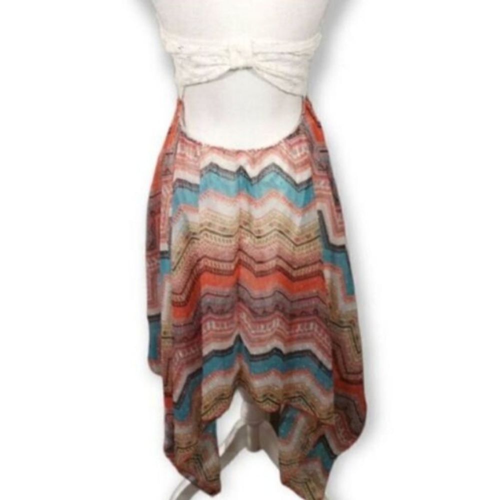 NO BOUNDARIES CREAM CROCHET & MULTICOLOR CHEVERON PRINT STRAPLESS DRESS SZ.L EUC - Picture 6 of 9